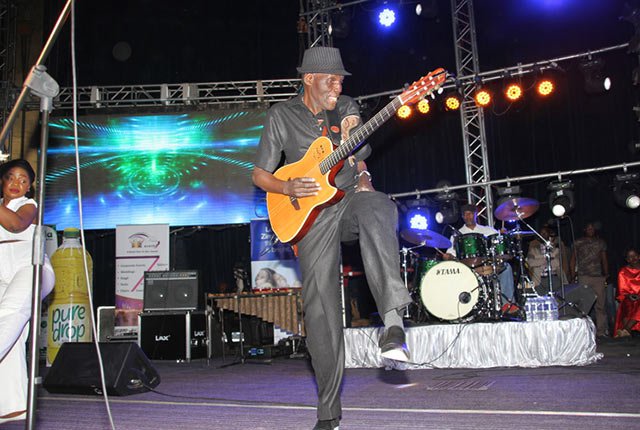 superstar glitz. . . Oliver Mtukudzi performs at “Mdhara Vachauya” album launch