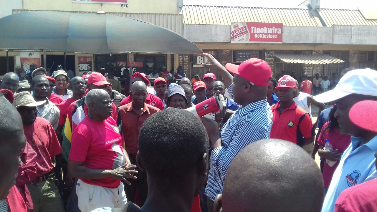 MDC-T MP Amos Chibaya addressing a Nera demo in Mkoba Gweru