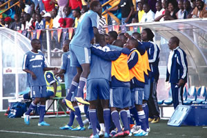 dembarezora DYNAMOS players staged a protest against their fans at Rufaro last Sunday