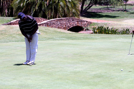 Tsvangirai-golf-tournament Tsvangirai in charity golf tournament