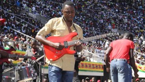 Alick Macheso performing