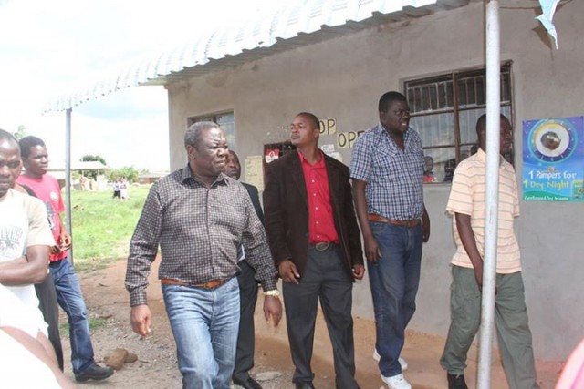 Tsvangirai assesses Ruwa demolitions