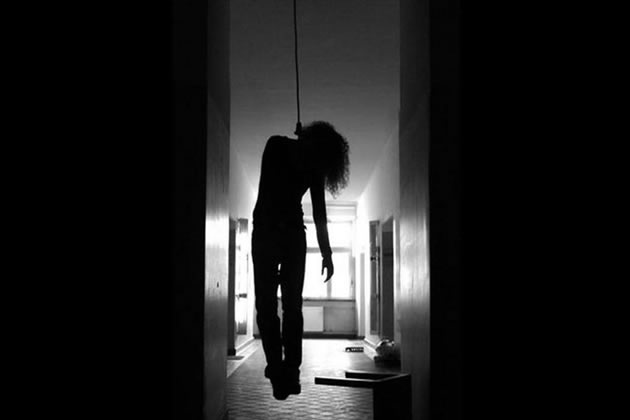 Boy (13) hangs self over bathing row (file picture)
