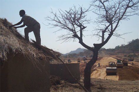 Hundreds stranded in Mwenezi after dam evictions