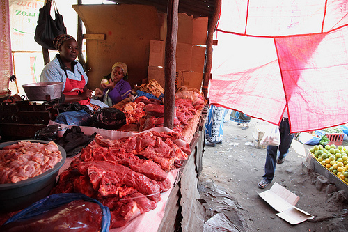 Traders in beef and pork meat at the Xipamanine traditional market in Maputo, Mozambique (photo credit: ILRI/Stevie Mann)