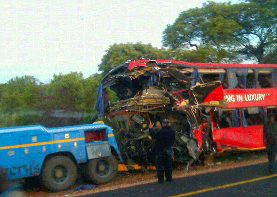 Bulawayo bound Pathfinder coach in crash