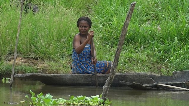 A woman in a canoe (file picture)