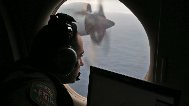 Objects found in new MH370 search zone