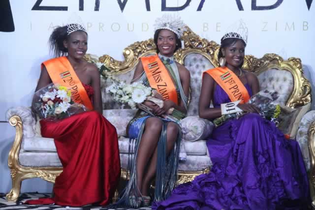 Miss Zimbabwe Thabiso Phiri (centre) flanked by the Second Princess Letwin Chinomona (left) and First Princess Tendai Hunda