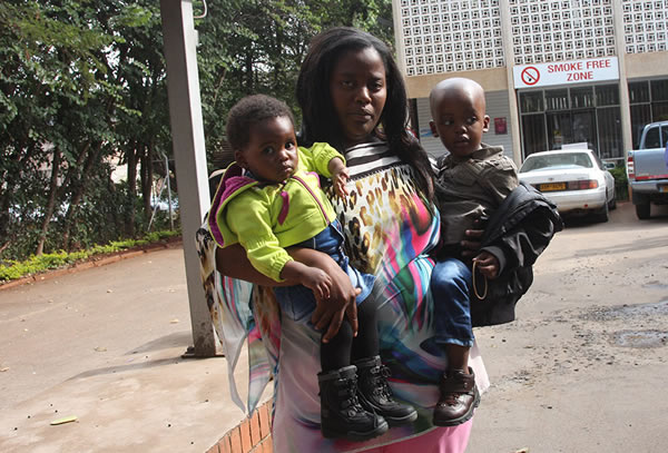 Alick Macheso’s former wife Fortunate Tafadzwa Mapako with her two kids