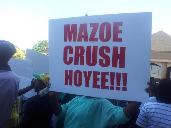 Demonstrations against VP Mujuru at ZANU PF headquarters