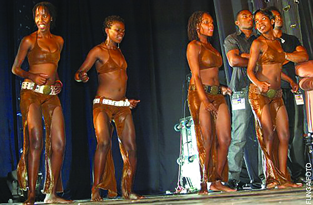 Female dancers on stage: (Pic by Fungai Foto)