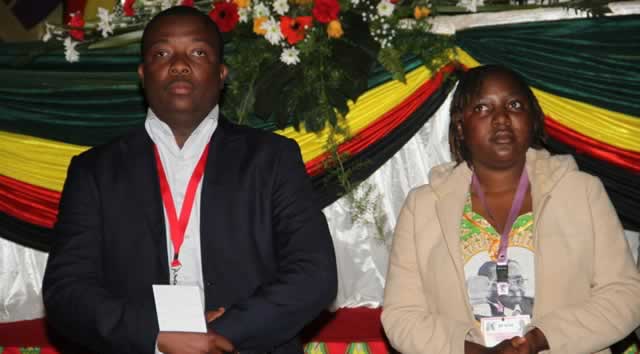 Kudzai Chipanga (left)
