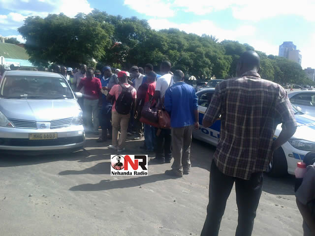 High speed drama ends with police throwing spikes at car (Citizen Picture)