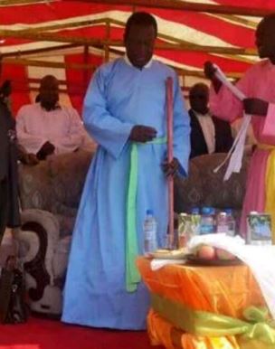 Vice President Emmerson Mnangagwa performs rituals at an apostolic shrine