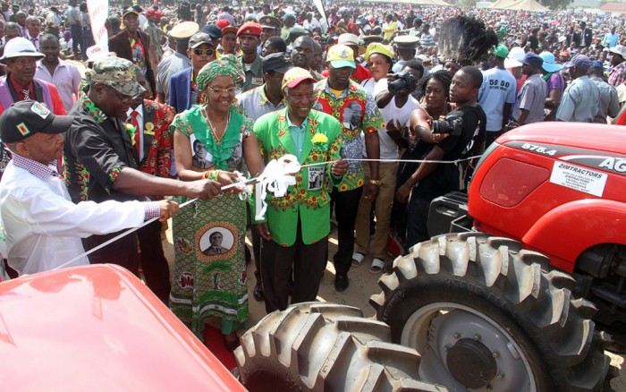 First lady Amai Grace Mugabe officially handsover farming implements and inputs to farmers in Mashonaland East Province – ALL Pictures by Kudakwashe Hunda