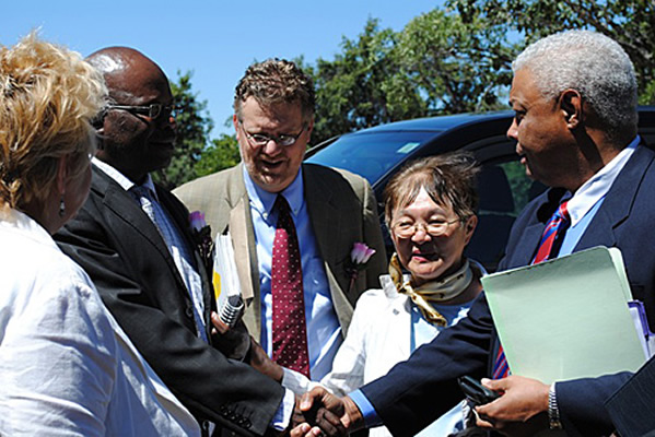 Fay Chung (second from right) Photo: Harare US Embassy