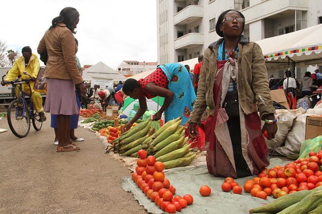 File picture of vendors on the street in Zimbabwe (Picture by Kudakwashe Hunda)