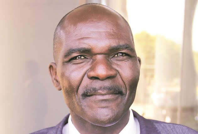 Oliver Mandipaka