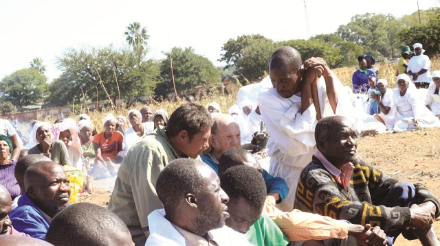 People usually “nicodemously” consult apostolic prophets, but it was a different story last Friday as hundreds thronged Madzibaba Stephen’s shrine in Tshabalala to return evil acts with his “back to sender” powers.