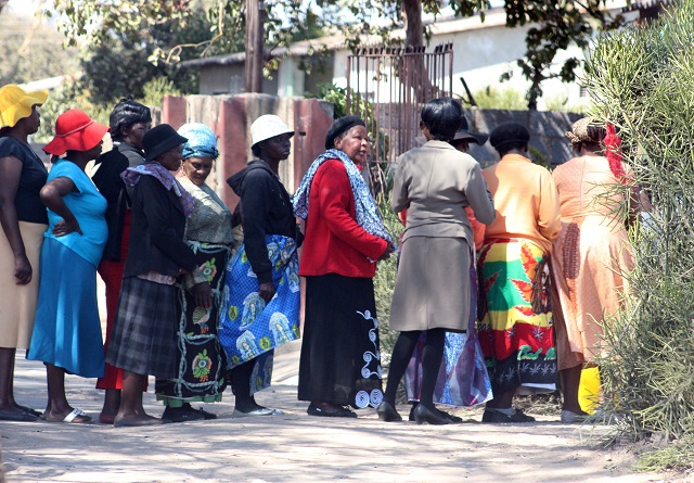 Mourners at the late Makhosini Siziba’s home in Mzilikazi suburb, Bulawayo