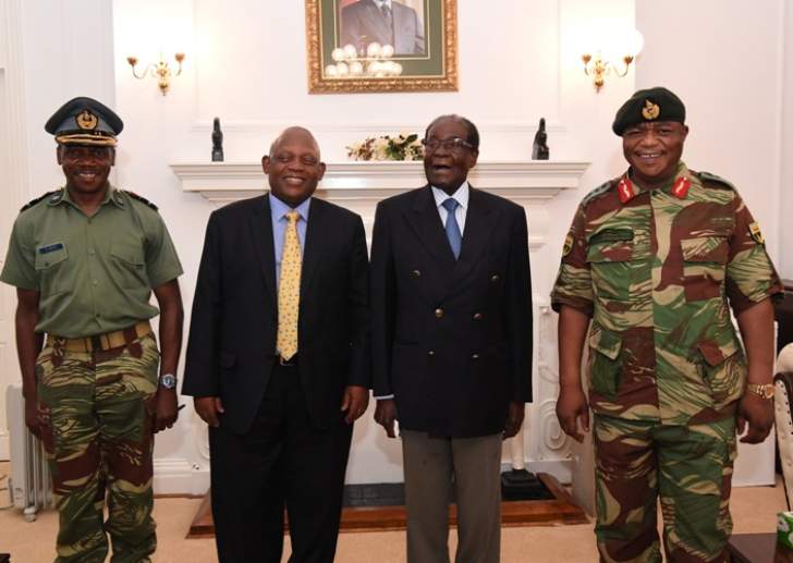 President Mugabe meets ZDF Commander General Constantino Chiwenga