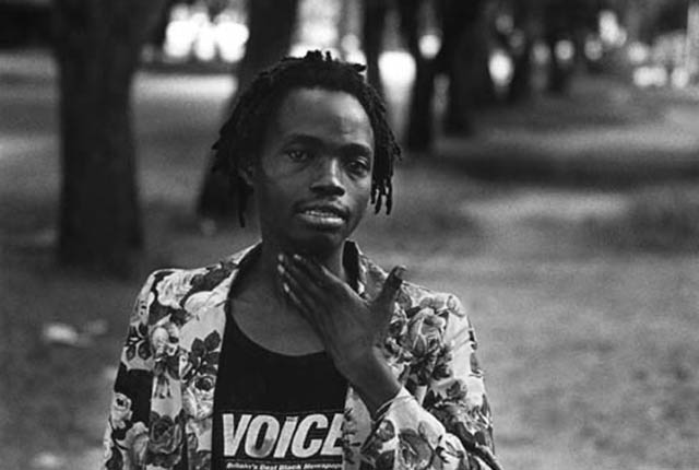 Zimbabwe, Harare. 1-1-1986. Zimbabwean writer Dambudzo Marechera. 1952-1987. Author of ´ House of Hunger´, about the daily violence in the townships of Rhodesia (now Zimbabwe). Photography by Ernst Schade