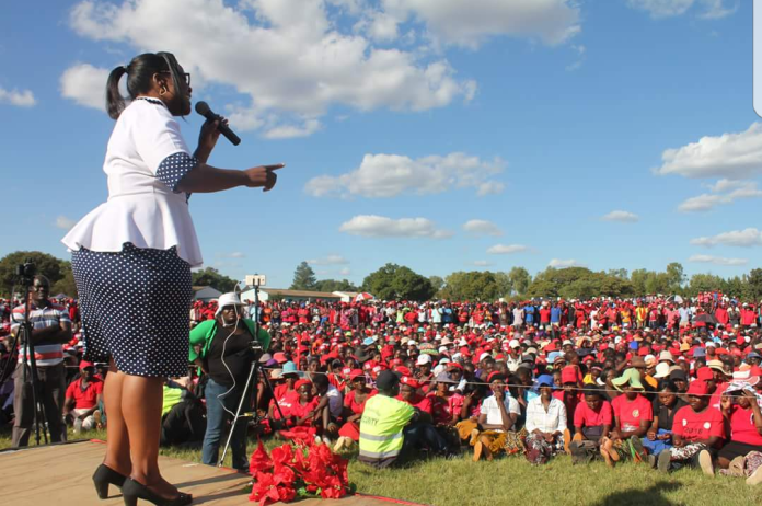 Lynette Karenyi addressing an MDC rally