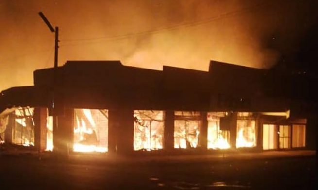 Edgars, Jet and Coloursel shops went up in flames, resulting in the destruction of furniture and clothing items worth thousands of dollars.