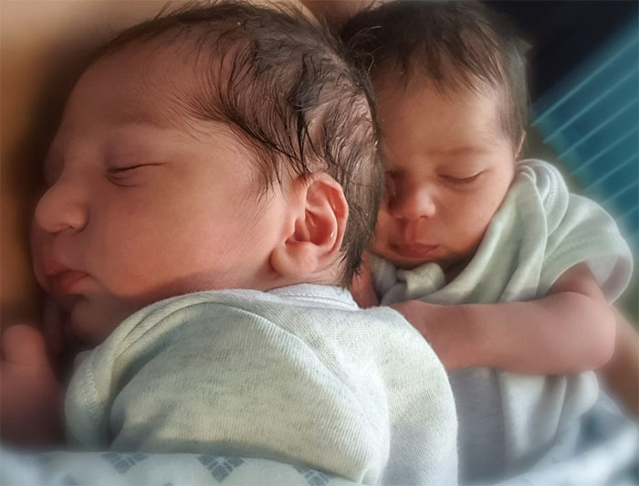 It was double delight for United Kingdom based Zimbabwean singer Farhaan Khan popularly known as Kazz (Mr Boomslang) after his wife Shafina Zahra gave birth to twin boys.