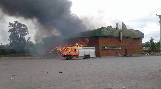 Beitbridge warehouse on fire