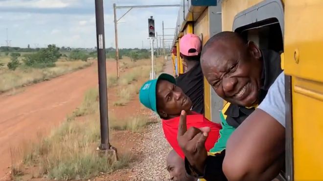The train was travelling 50km (30 miles) from Mabopane to Pretoria