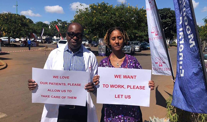 Senior doctors on strike at Parirenyatwa Hospital in Harare, 13 March 2019