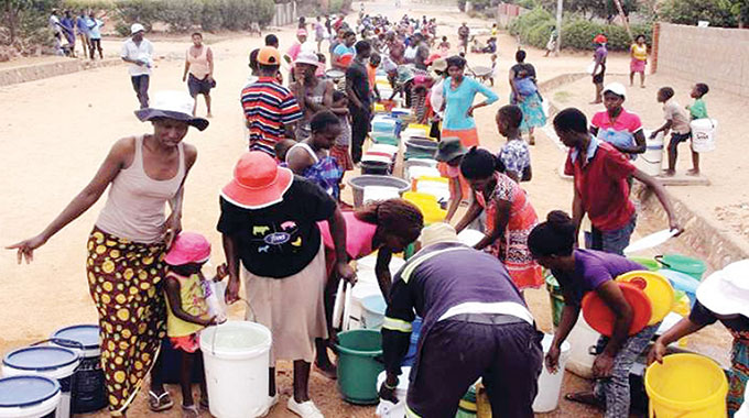 Lobengula residents in Bulawayo queue for water in this file photo. As the water supply situation in Bulawayo continues to worsen, the local authority has called for an urgent water crisis committee meeting to map the way forward