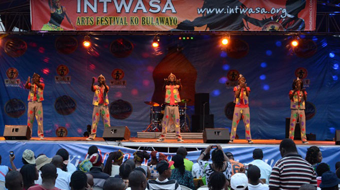 Intwasa Arts Festival koBulawayo