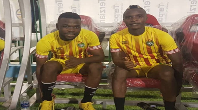 Knox Mutizwa and Kudakwashe Mahachi after the Warriors' training session at El sekka-el hadid SC Stadium on Saturday evening (pix Sikhumbuzo Moyo)