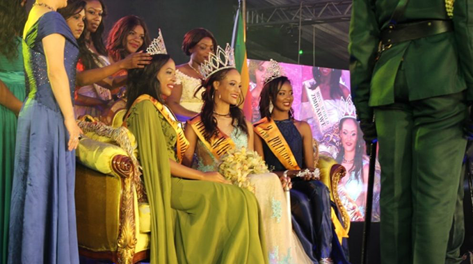 Miss World Zimbabwe winners being crowned last year