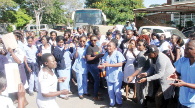 Mpilo nurses demonstrate against the hospital’s chief executive officer in Bulawayo yesterday (Picture by Nkosizile Ndlovu)