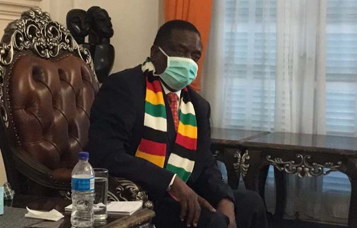 President Emmerson Mnangagwa wearing a protective mask