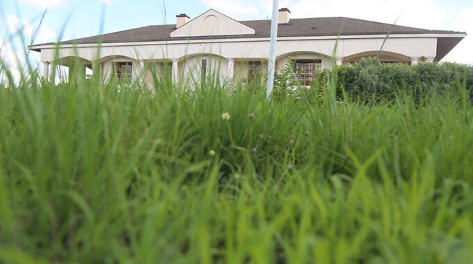 The Mayoral Mansion in Gunhill which was built by former Harare Mayor, Solomon Tavengwa from 1999–2000 has become a white elephant. Construction of the manor which gobbled approximately Z$50 million (US$500,000) of taxpayers money. – Picture: Believe Nyakudjara