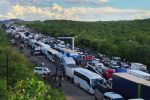 ZIMRA’s “unsafe” crackdown on smuggled goods sparks travel chaos File picture of chaos at Beitbridge Border Post in 2021