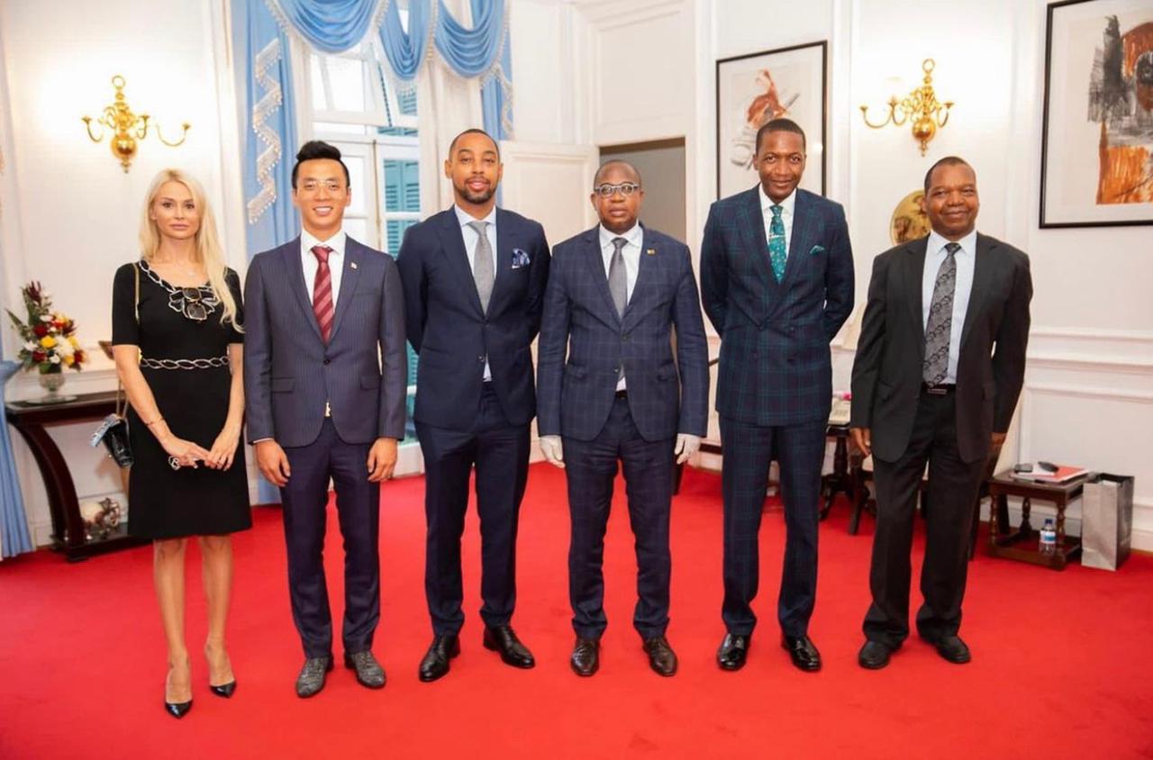 Former QPR And Forest striker Dexter Blackstock (third from left with Finance Minister Mthuli Ncube (centre), Prophet Uebert Angel and Reserve Bank of Zimbabwe governor Dr John Mangudya
