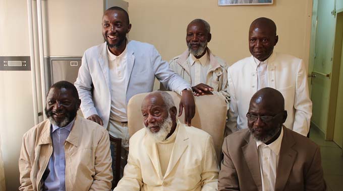 Paul Mwazha with his sons Alfred Kushamisa, Tawanda Israel, James, Dr Masimba Mamvura and Ngoni Edward