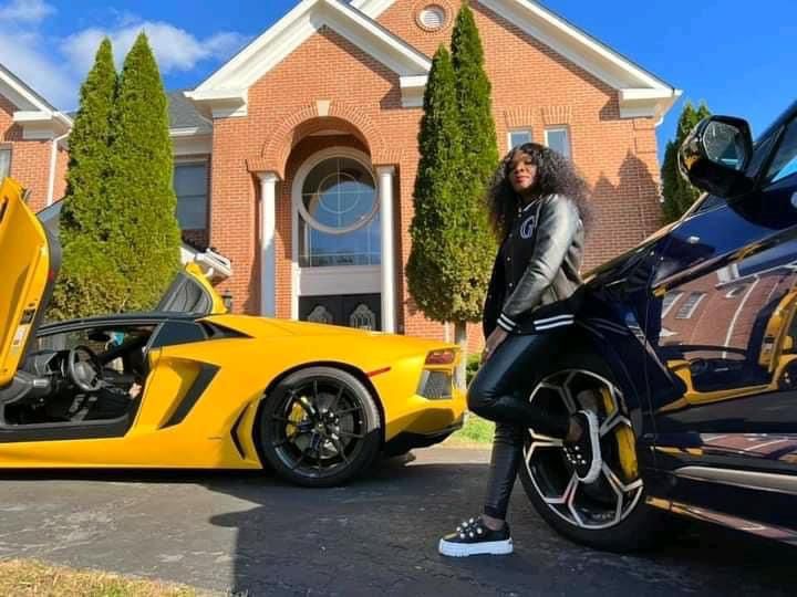 Comedian Mai Tt tours Passion Java's mansion in the United States