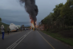 WATCH: Bus collides with fuel tanker, passengers burnt to death A bus collided with a fuel tanker and burst into flames 20 km outside Mutare this Friday evening with many people feared dead.
