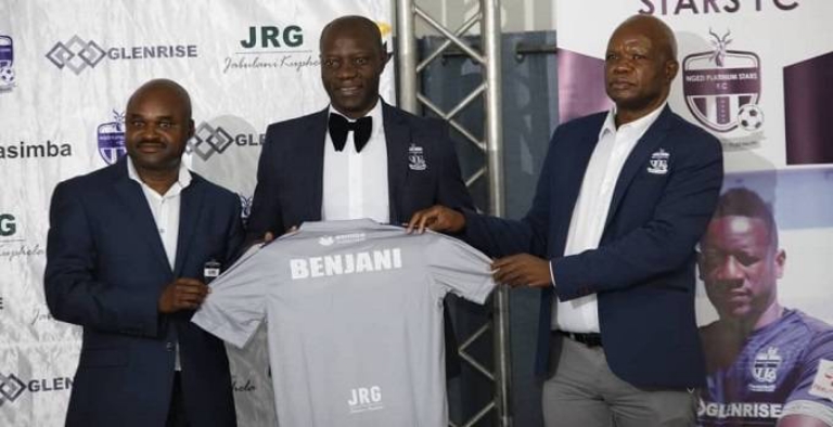 The Mhondoro based outfit on Tuesday officially unveiled their new coaching staff led by the ex-Warriors captain Benjani Mwaruwari as the head coach.