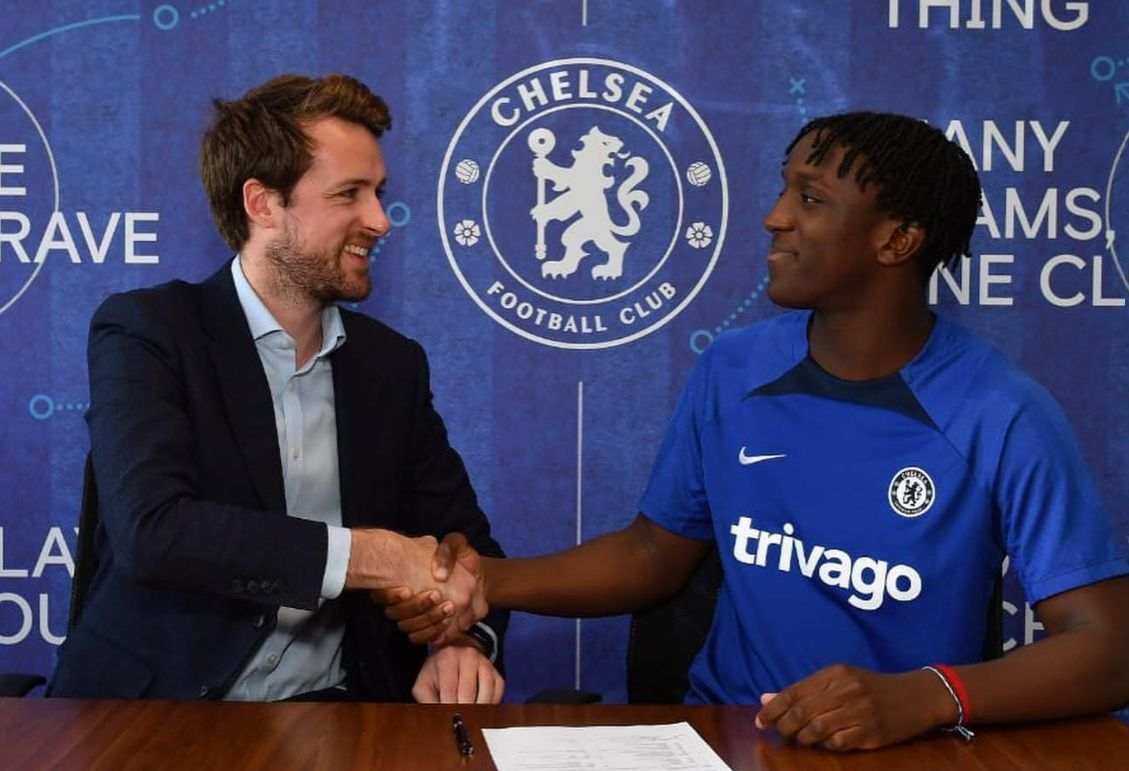 English Premier League side Chelsea FC's developmental side has officially unveiled Zimbabwean teenager Shumaira Mheuka (15).