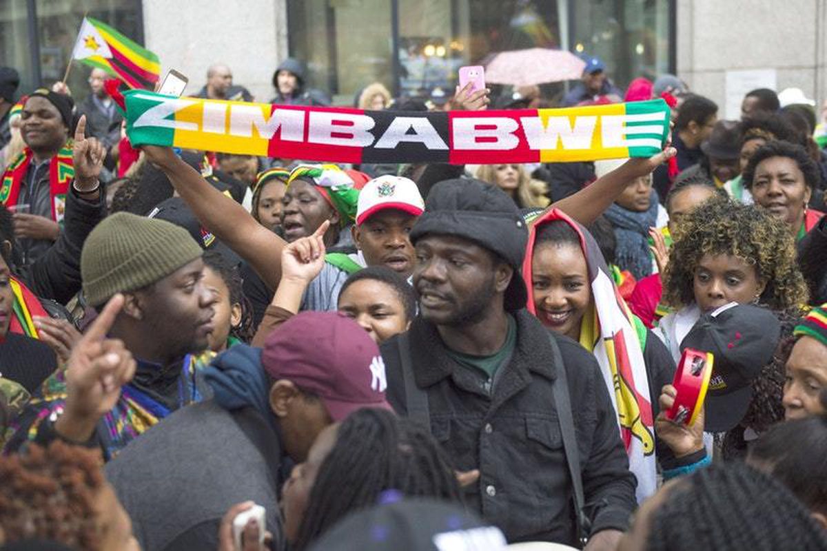 Zimbabweans demonstrate outside the Zimbabwean Embassy in London (Picture via (Ben Stevens/PA))