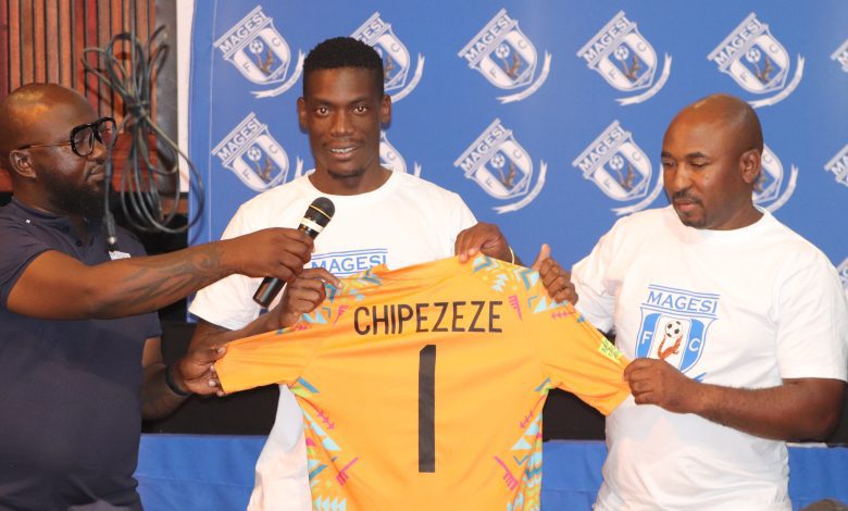 South African second tier division side Magesi FC have officially unveiled former Zimbabwe Warriors goalkeeper Elvis Chipezeze.