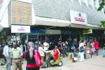 Econet posts $5,78 billion loss as ‘tariffs lag behind costs’ File picture of Econet shop in the Harare City Centre
